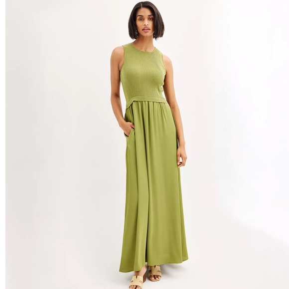 Taylor Dresses & Skirts - Taylor satin and knit dress. Green. Size M. NWT.